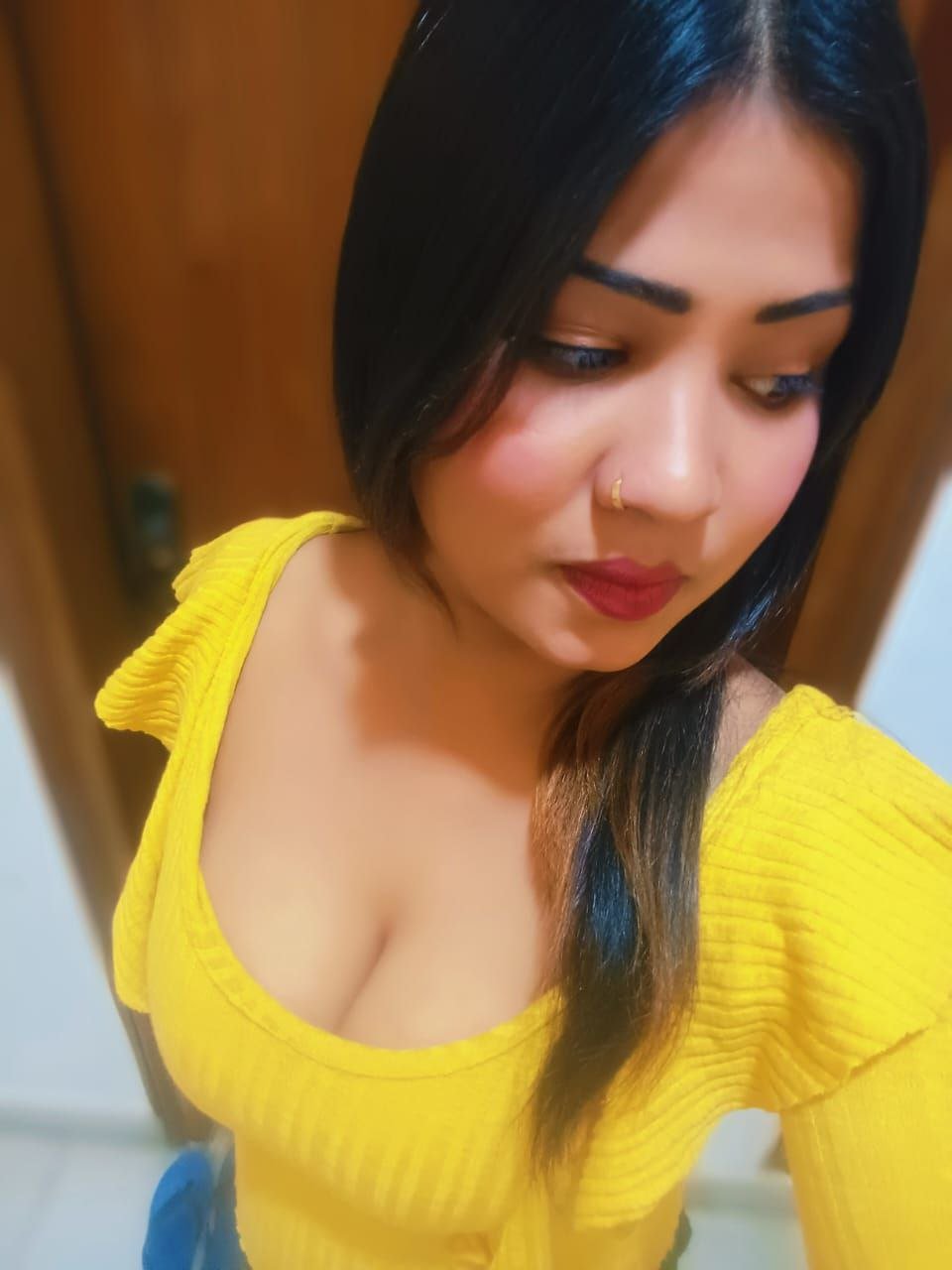 Verified Escort Profile in Adajan Surat | Quick Contact