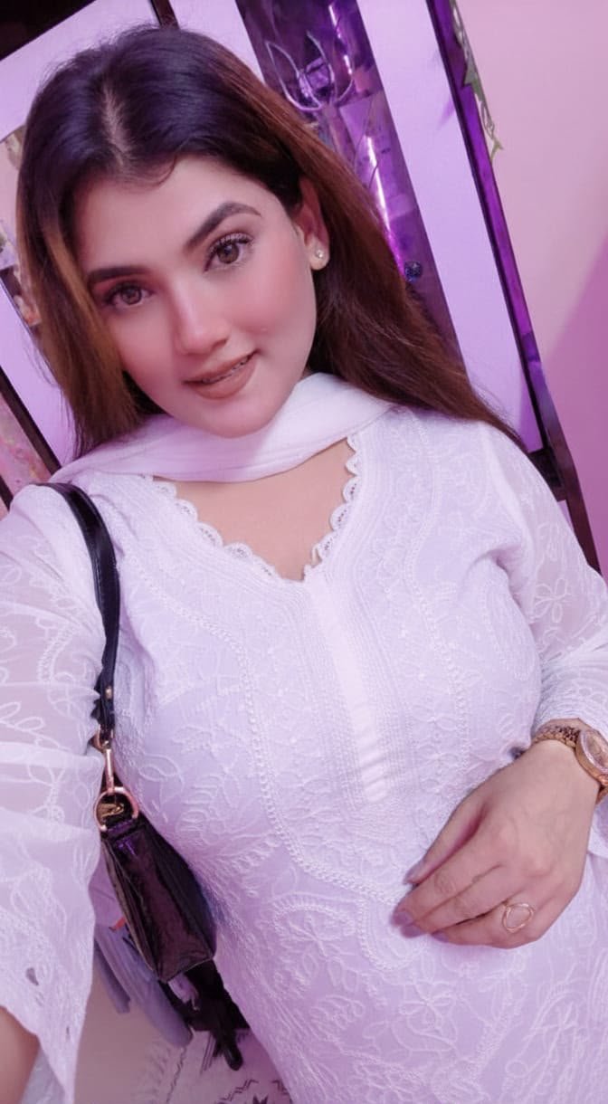 Sudha, 26 Slim and Friendly Adult Call Gilrs Across Noida in Noida photo 10